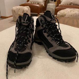 Quechua Women’s Mountain Hiking Waterproof Shoes